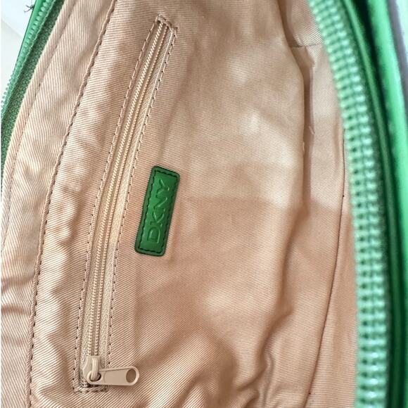 DKNY Y2K Green Leather Shoulder Bag - Picture 7 of 9